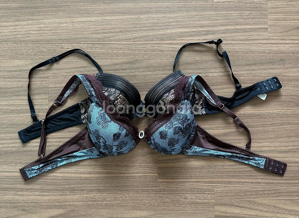 이쁜 브래지어 2벌 일괄 (사이즈 75A)--0