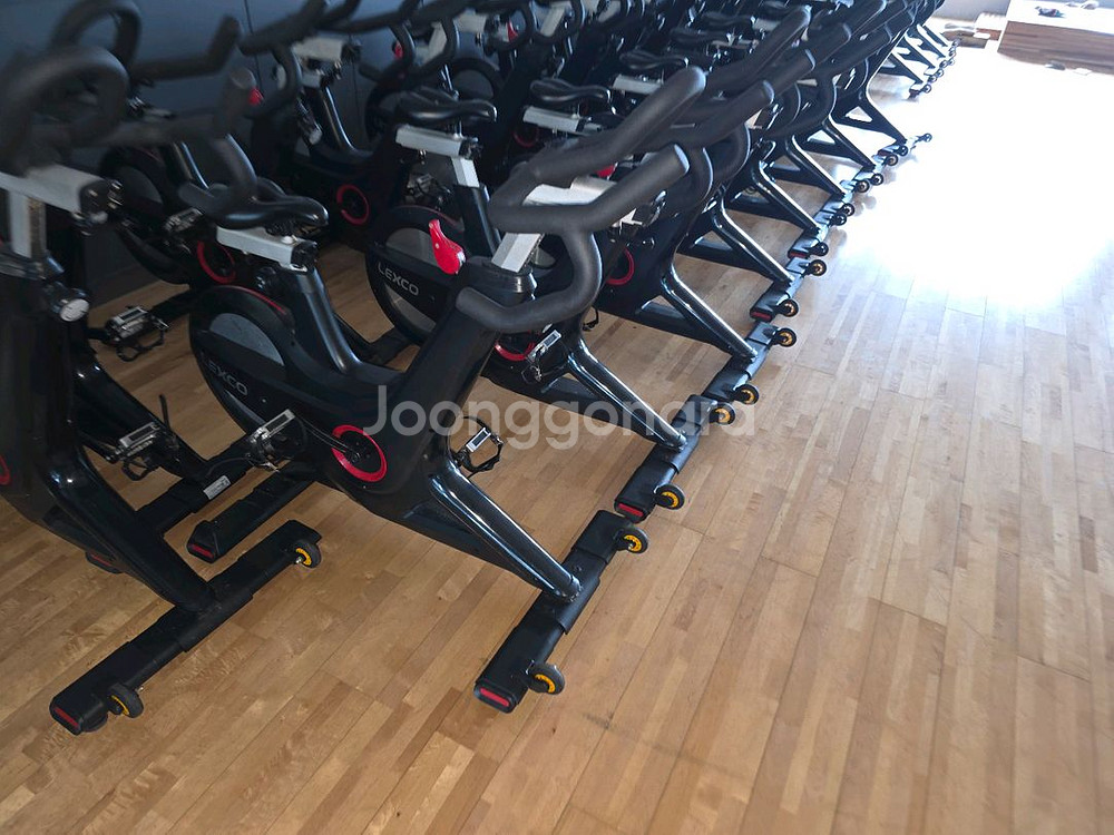 렉스코 스피닝자전거 LC7 실내자전거--1