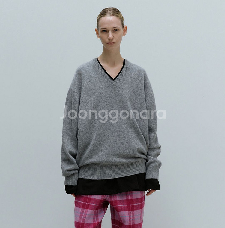 [문달] 딥 브이넥 니트 그레이--0