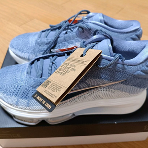 나이키 G.T. 허슬 3 EP 270mm