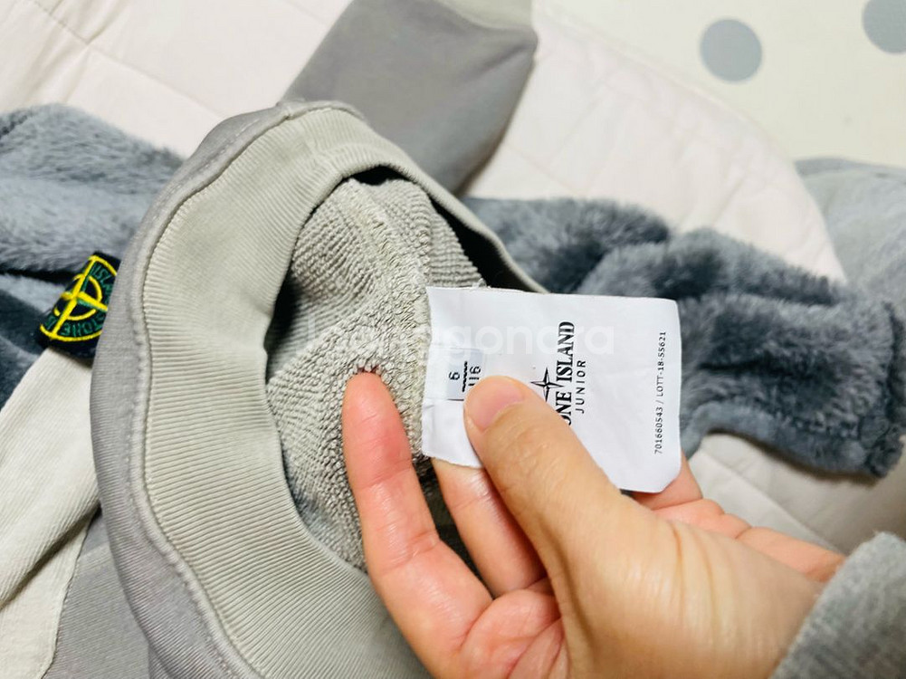 스톤아일랜드 키즈 맨투맨--1