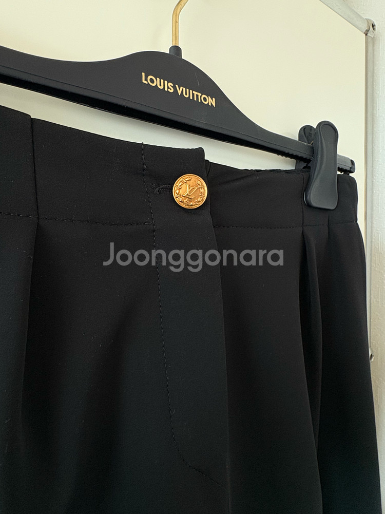 루이비통 실크 바지 36사이즈--1