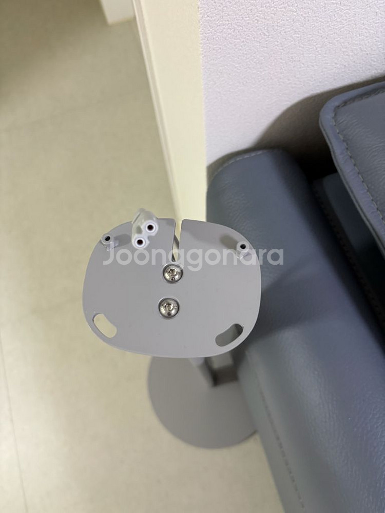 사이테이션 서라운드(리어)스피커 스탠드 거치대 팝니다.--3