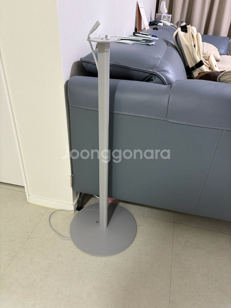 사이테이션 서라운드(리어)스피커 스탠드 거치대 팝니다.--0