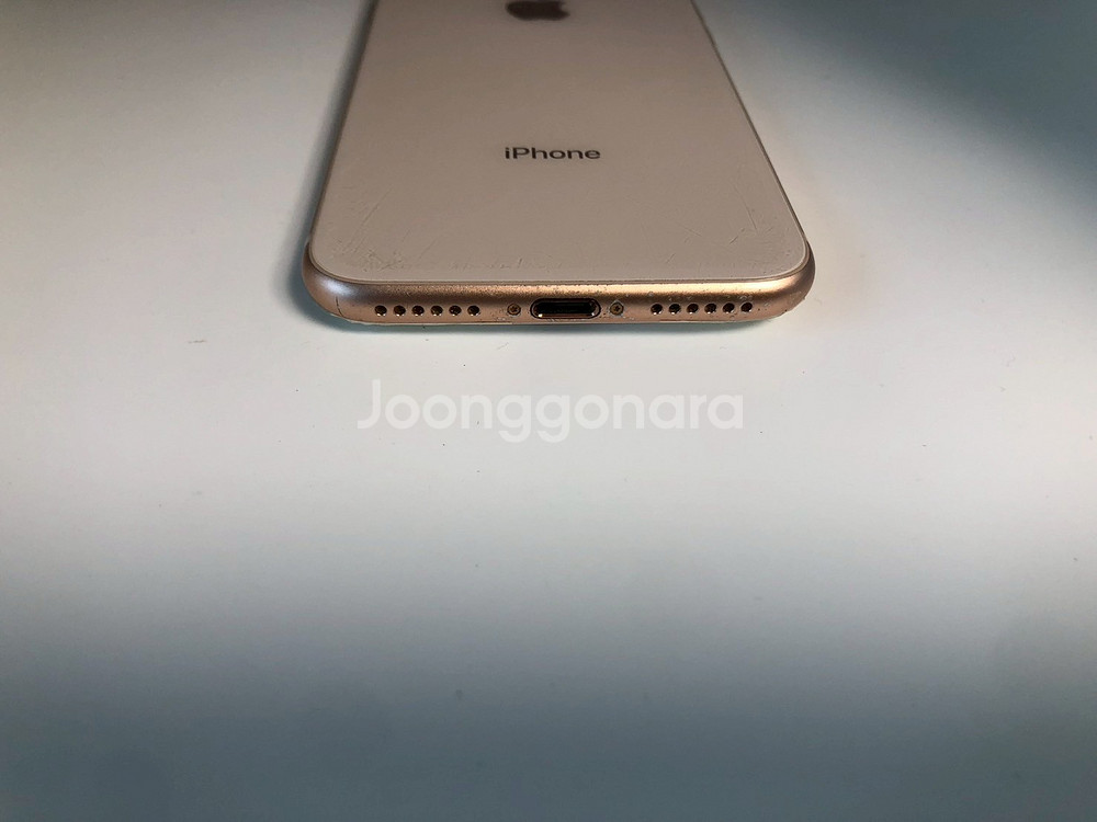 아이폰8 골드 256기가 *내용필독* (93209)--2