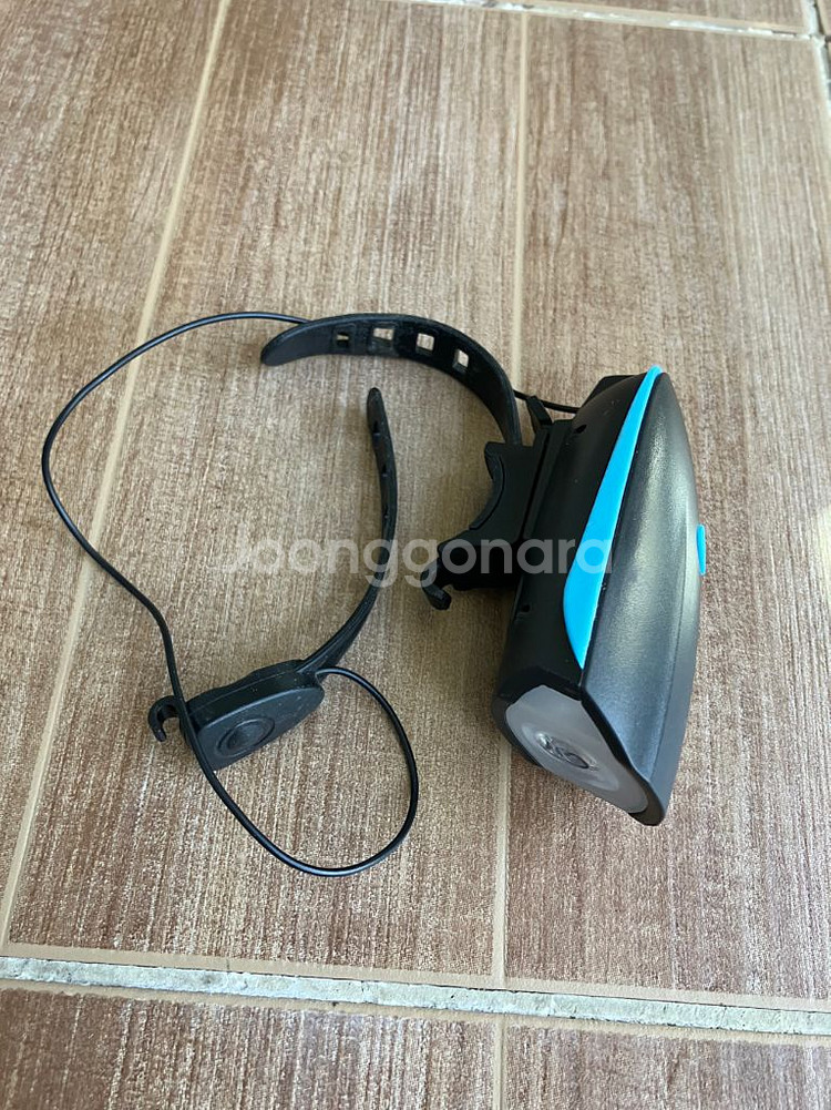 자전거용 전조등. 라이트. 후미등. 백라이트. 각 5천원~1만원 사이.--8