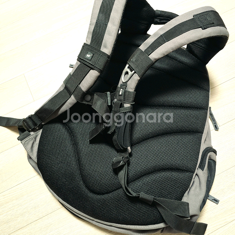 오클리 재팬 백팩 가방 다크그레이 2회착--5