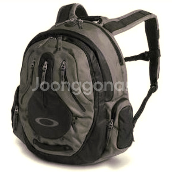 오클리 재팬 백팩 가방 다크그레이 2회착--8