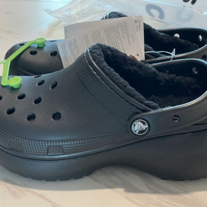 크록스 클래식 플랫폼 퍼 클로그 샌들 240(w7)