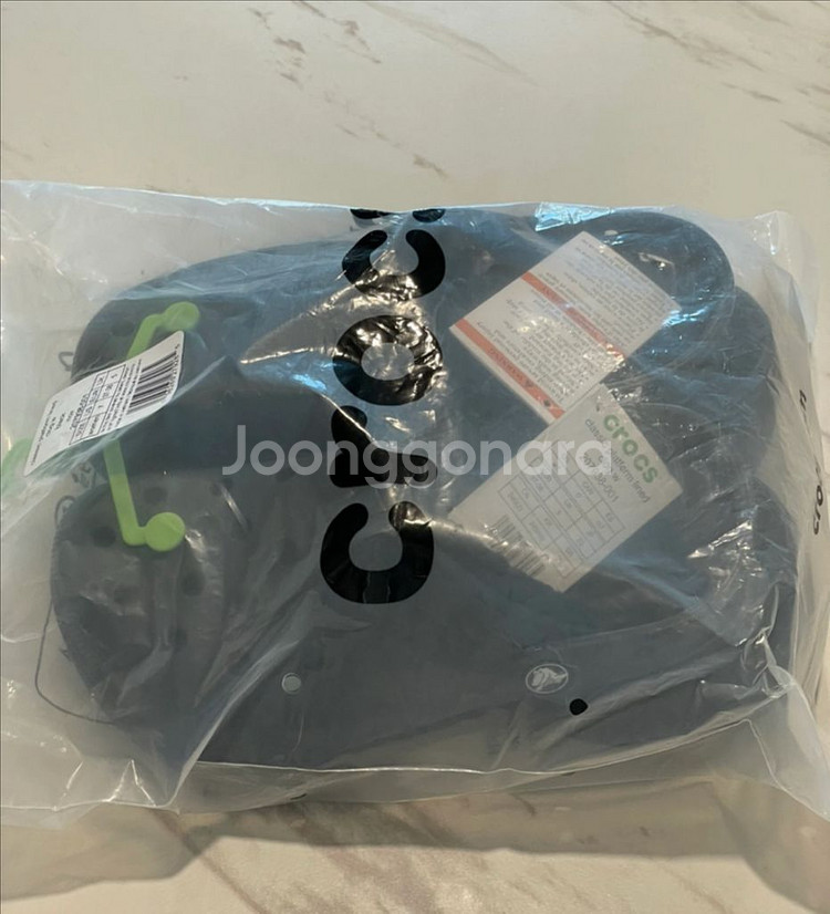 크록스 클래식 플랫폼 퍼 클로그 샌들 240(w7)--1