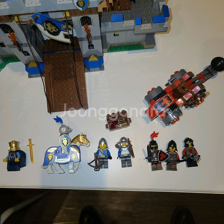레고 70404 중세 캐슬 왕의 성 말바딩 신형말 완무기사--1