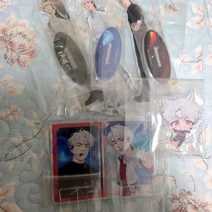 플레이브 은호 아크릴 일괄