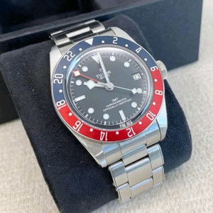 튜더블랙베이GMT 튜더 튜더시계 튜더펠라고스 튜더펩시