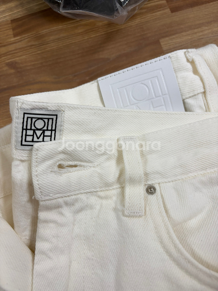 토템 트위스트 심 데님 팬츠--1