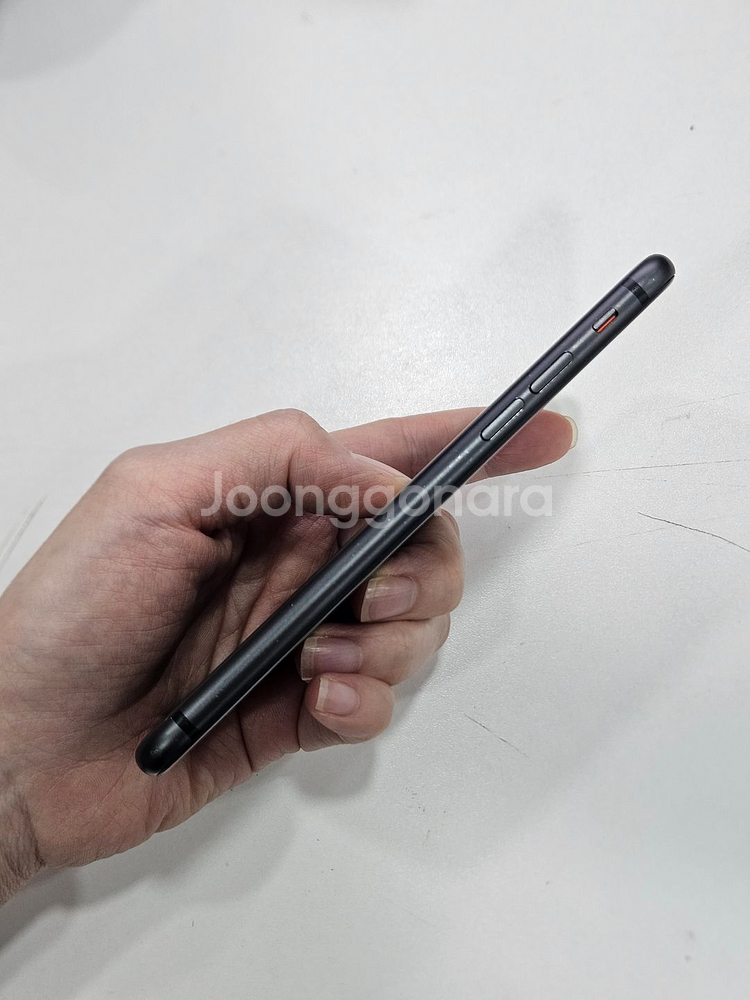 아이폰8 블랙 256GB B+급--1