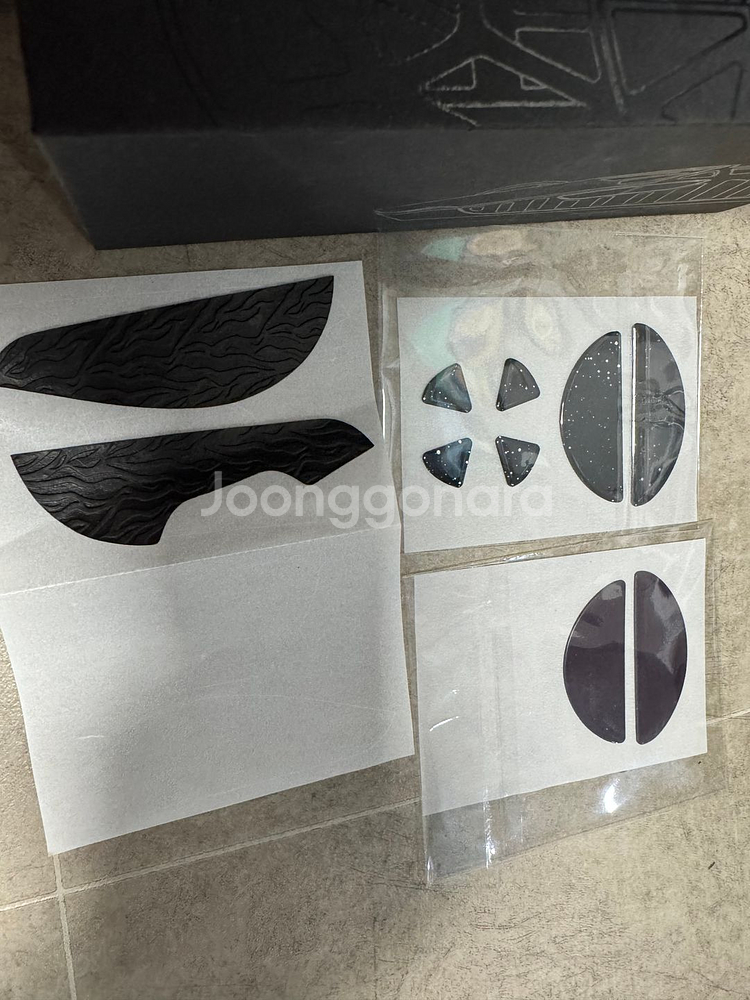 WLMouse Beast X 초경량 39g (짐승마우스) 4k 실버 판매합니다 (기본 미디엄 사이즈).--3