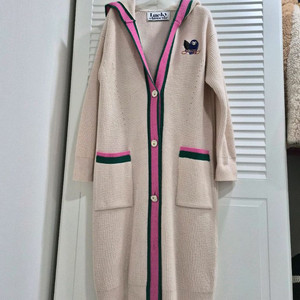 럭키슈에뜨 후드 니트 가디건