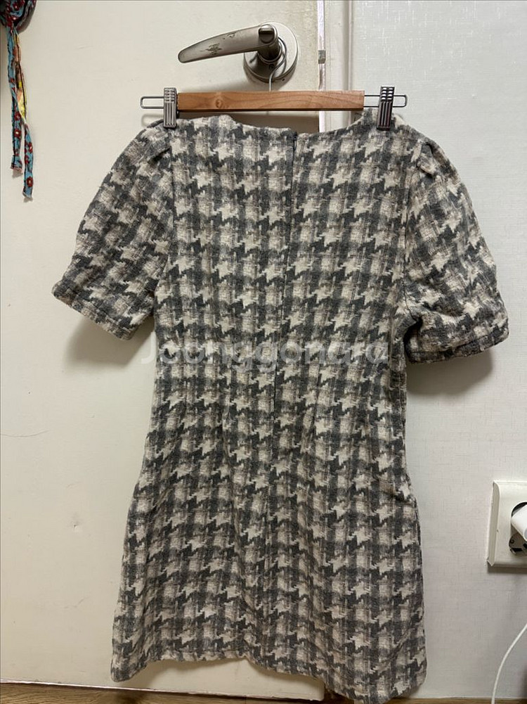 에이블리 하운드체크 트위드 원피스 그레이--4