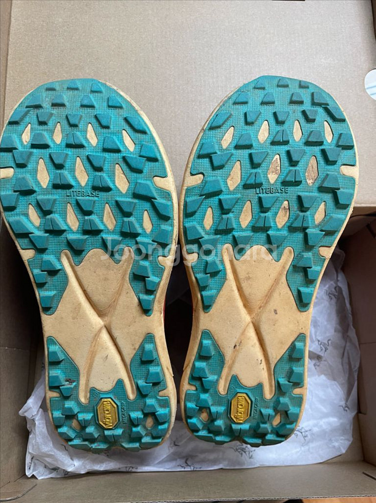 호카 텍톤 X 2 (250사이즈)2번착용--1