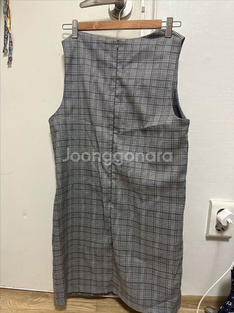 체크 브이넥 원피스--1