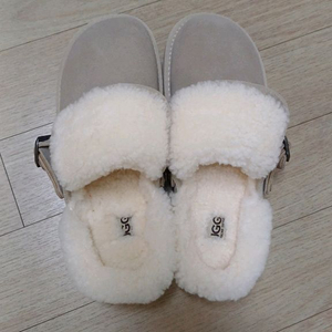 UGG어그 AS2106텐리 41사이즈(260) 여성용