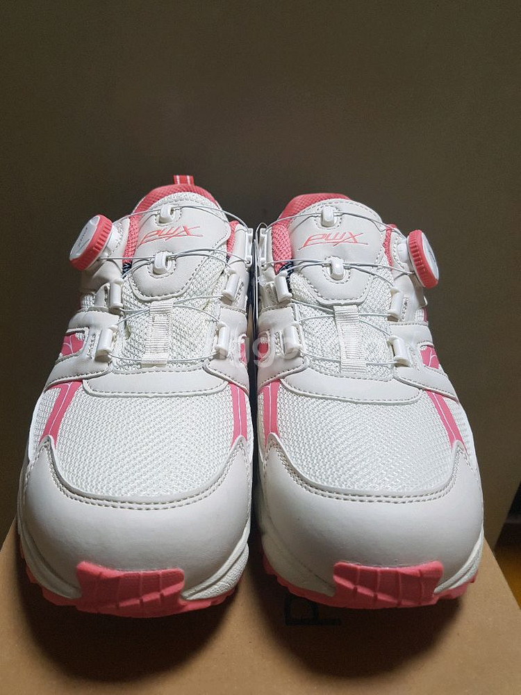 (새상품)방수 등산화 다이얼 트레킹화 245 프로월드컵--4