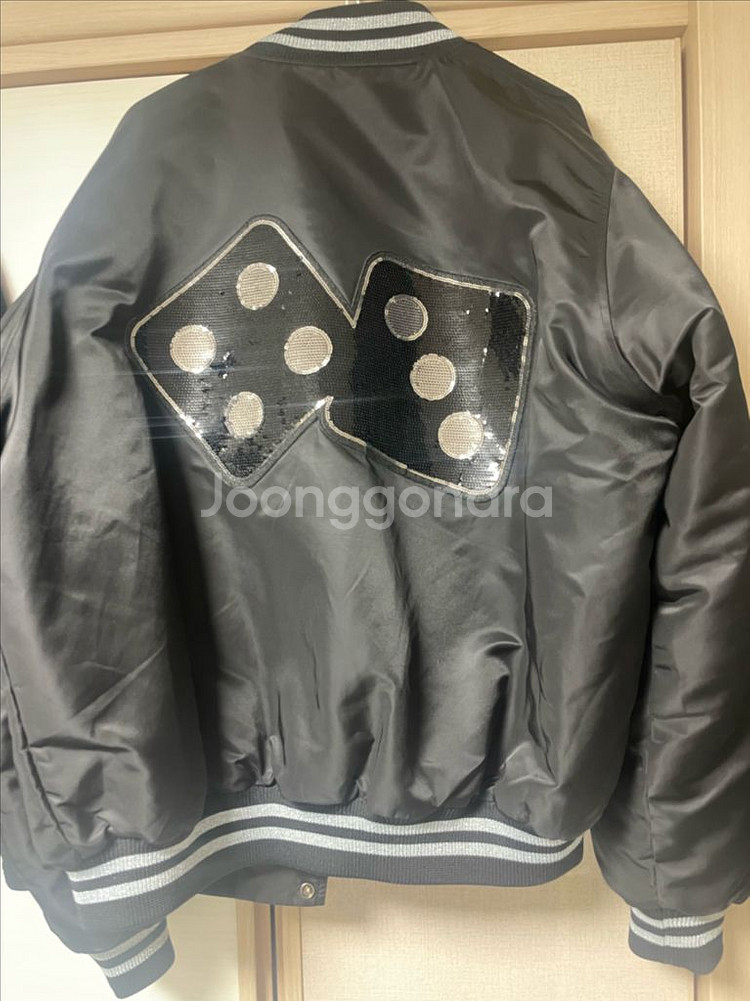 스투시 시퀸 사틴 자켓 블랙 L--1