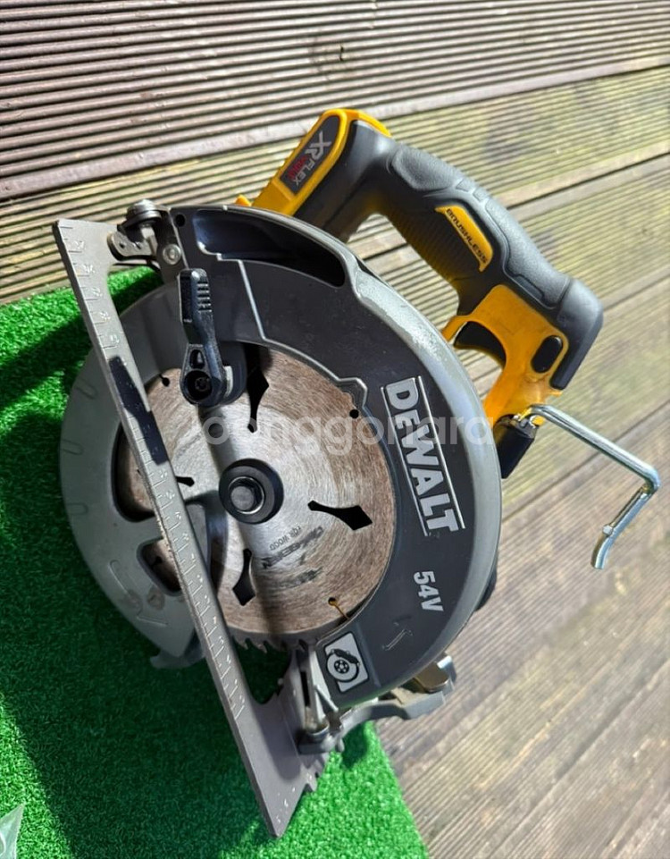 디월트 DCS575 원형톱 충전 스킬--0