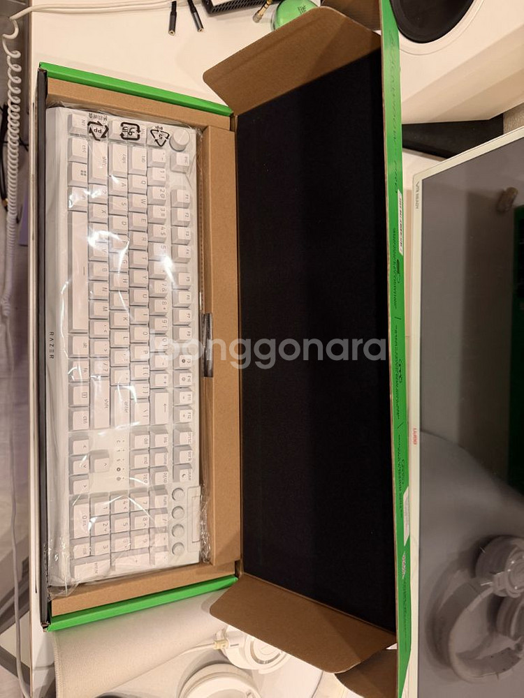 레이저 블랙위도우 v4 pro 화이트에디션--2