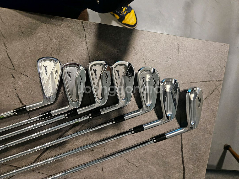 스릭슨 Z765 단조 아이언세트 4-P 다골s200 dts--0