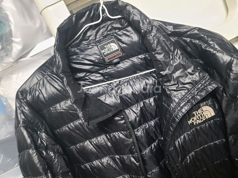 노스페이스 써밋 800 슬림 경량 패딩 100 L 사이즈--1
