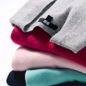 [새상품] 유니클로 캐시미어100% 니트, 그레이 m