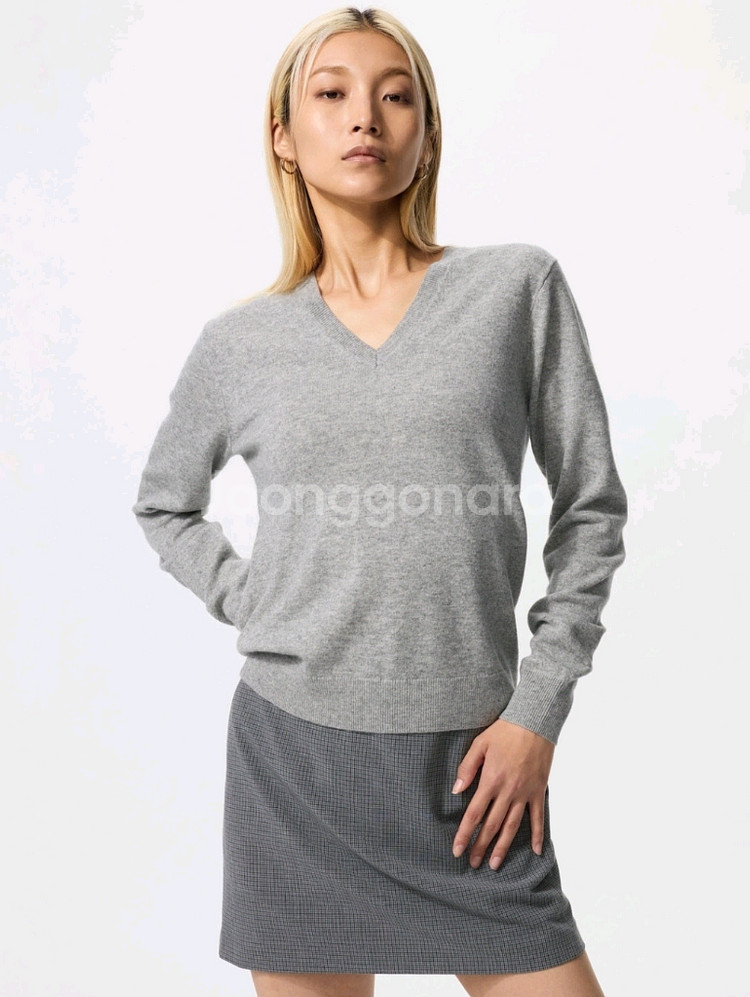 [새상품] 유니클로 캐시미어100% 니트, 그레이 m--3