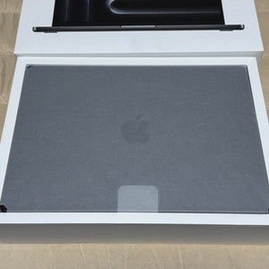 맥북프로 M3 pro 14인치 1tb/18gb 미활성화