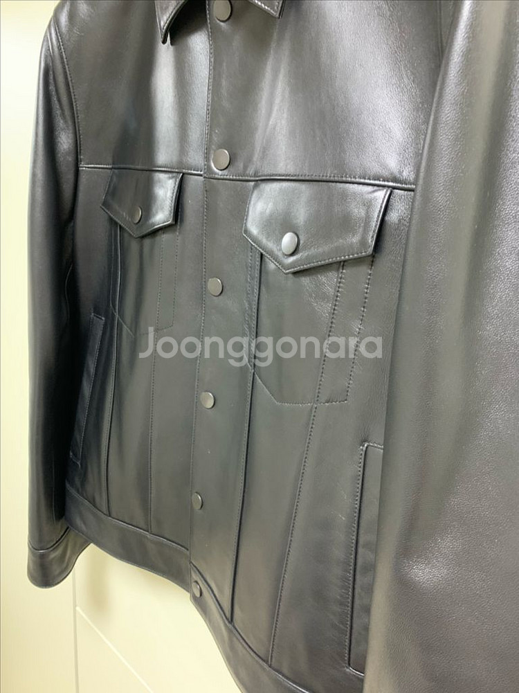 무신사 스탠다드 램스킨 트러커 재킷--12