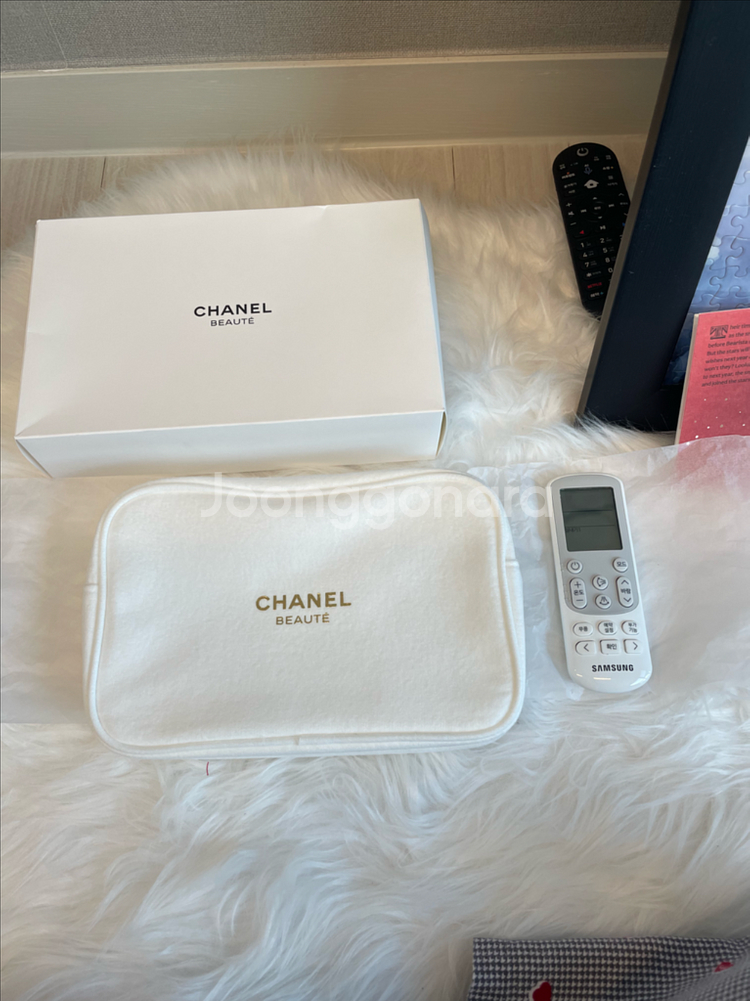 샤넬 뷰티 파우치--2