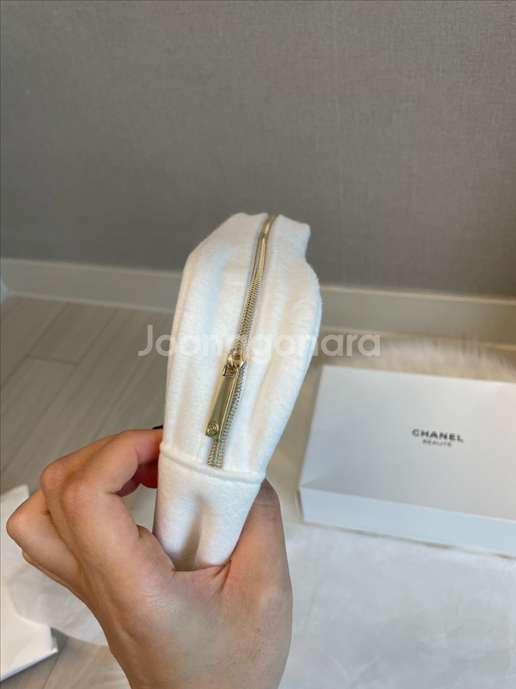 샤넬 뷰티 파우치--1