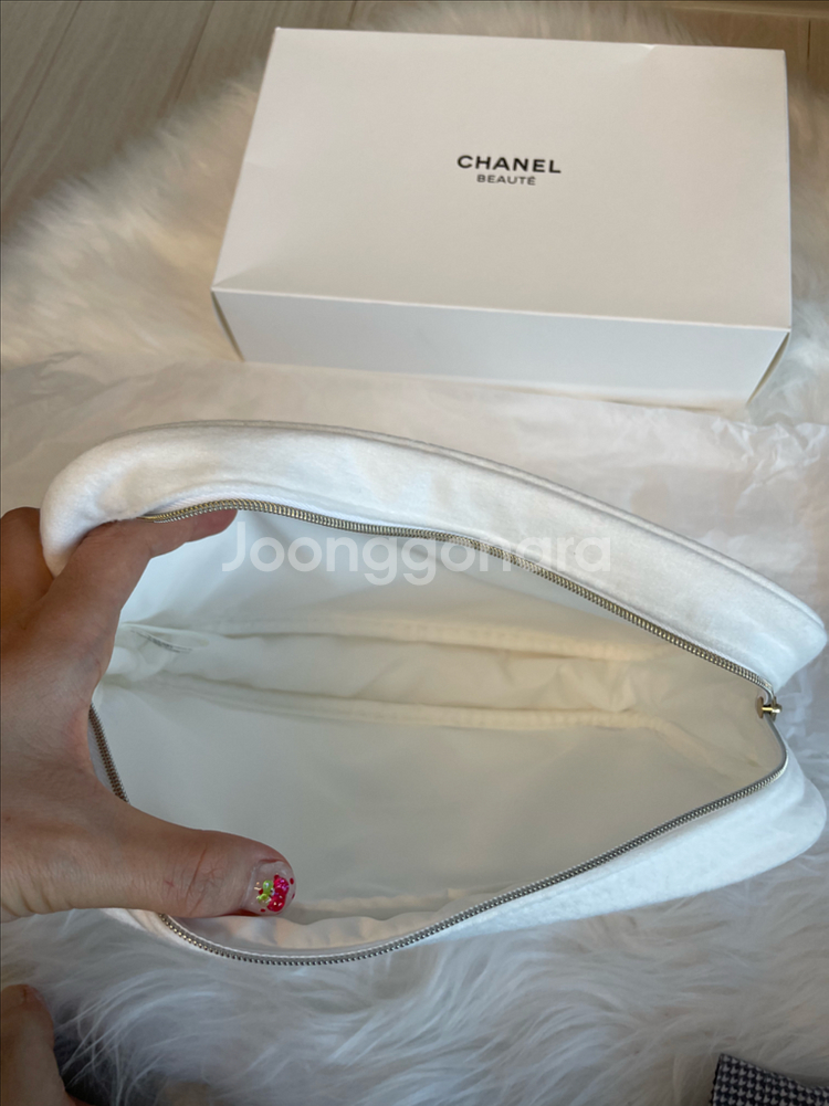 샤넬 뷰티 파우치--3