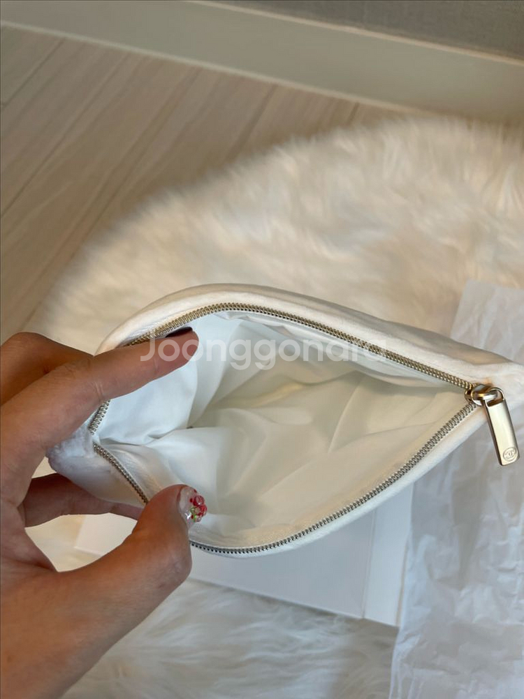 샤넬 뷰티 파우치--3