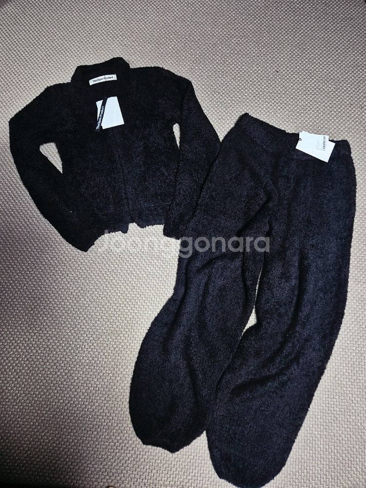 새상품)더오픈프로덕트(open yy) 울리 니트 셋업--1