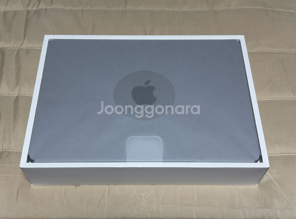 맥북에어m2 13인치 기본형 새상품급--0