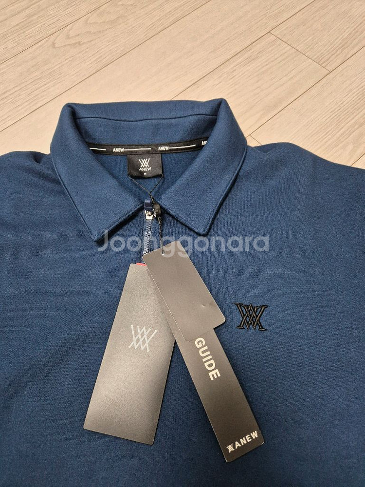 어뉴 하프집업 니트 팝니다--1