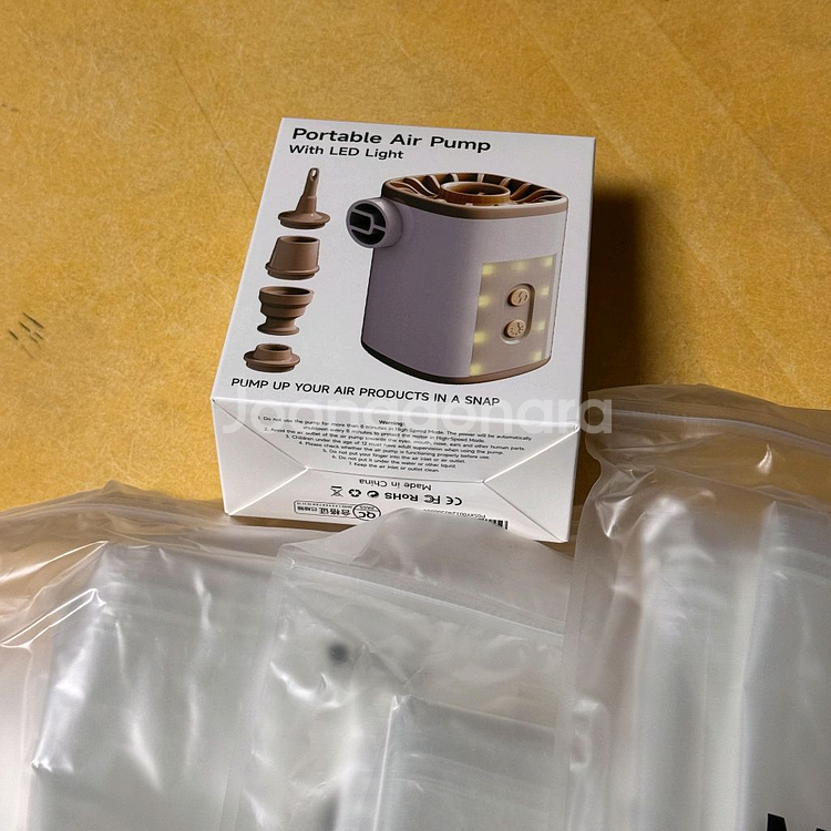 인트홈 이불정리세트 압축팩 4개 + 압축기 새상품 판매합니다.--4