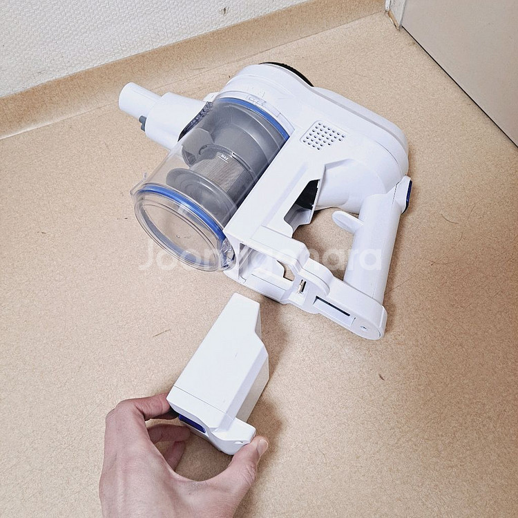 정상작동 신일 LED 무선청소기 24년11월제조 2in1 스틱+핸디형--6