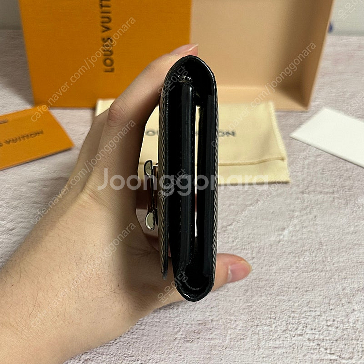 [풀구성] 루이비통 트위스트 컴팩트 월릿 반지갑--7