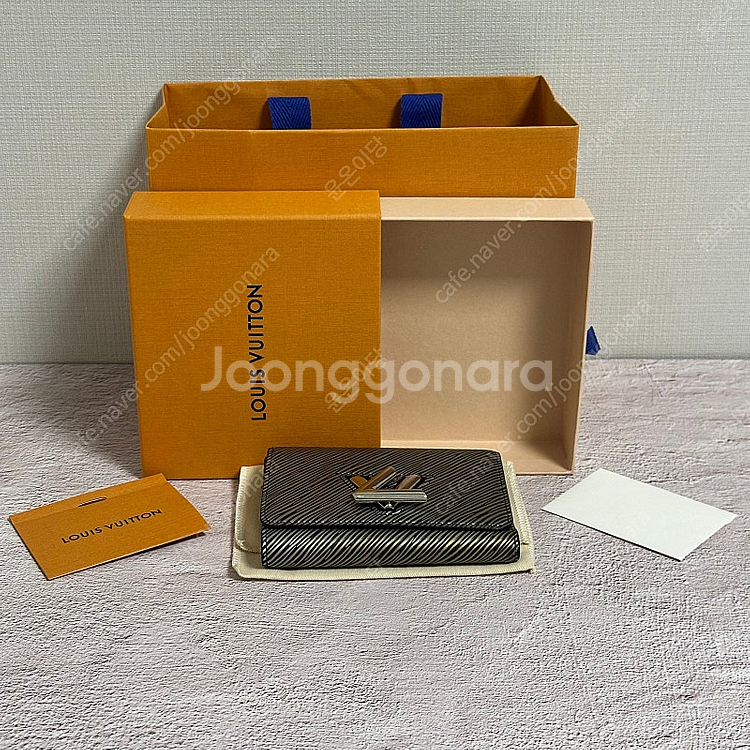 [풀구성] 루이비통 트위스트 컴팩트 월릿 반지갑--9