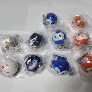 호빵맨 가챠 3000원 팝니다