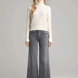 클럽모나코 캐시미어 터틀넥 니트