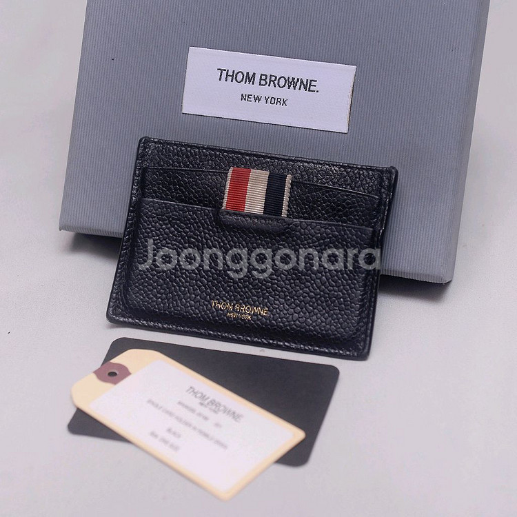 톰브라운 RWB 탭 그레인 페블레더 2cc 카드지갑--1