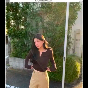 온드민 싱글티셔츠 브라운 새상품